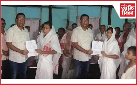 বজ্ৰপাতত মৃত্যু হোৱা মৃতকৰ পৰিয়ালৰ কাষত বিধায়ক ৰূপক শৰ্মা...