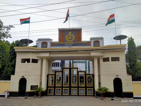 আৰক্ষী সঞ্চালক প্ৰধান জি পি সিঙৰ টুইট : বশিষ্টৰ ঘটনাৰে জড়িত আৰক্ষীক নিলম্বনৰ নিৰ্দেশ 