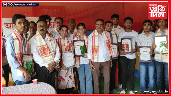 পশ্চিম নগাঁও নাগৰিক সন্মিলনৰ কৃতীমানক অভিনন্দন...