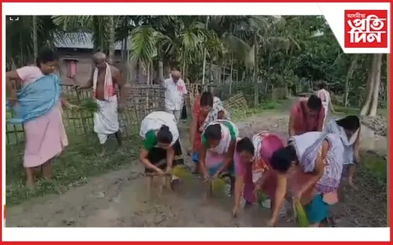 ৰহাৰ দীঘলদৰি শংকৰ নগৰত পথৰ ওপৰত ভূঁই ৰুই প্ৰতিবাদ