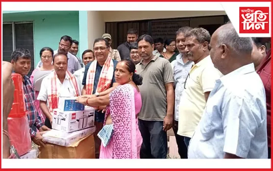 মহকুমা কল্যাণ বিভাগৰ অনুসুচিত জাতিৰ লোকক সামগ্ৰী বিতৰণ...