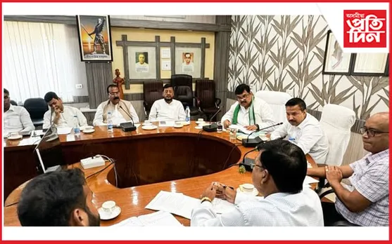 ধুবুৰীত উত্তৰ-পূৱ সীমান্ত ৰে'লৱেৰ বিষয়ববীয়াৰে সাংসদ ৰকিবুলৰ গুৰুত্বপূৰ্ণ বৈঠক