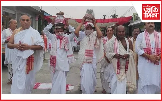 বৰপেটা সত্ৰত শ্ৰী শ্ৰী মথুৰাদাস বুঢ়া আতাৰ কীৰ্তন মহোৎসৱ কৰভাৰ প্ৰদান...