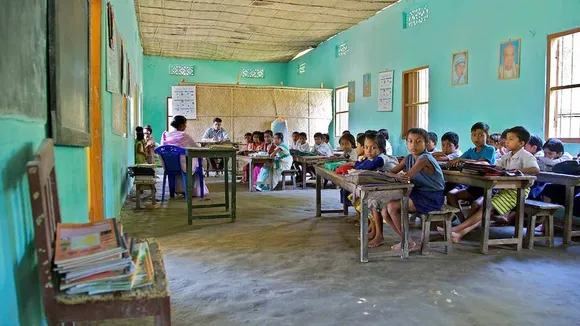 পূৰ্বৰ নিৰ্দেশনা প্ৰত্যাহাৰ : কাইলৈৰ পৰা খুলিব মহানগৰৰ বিদ্যালয়সমূহ