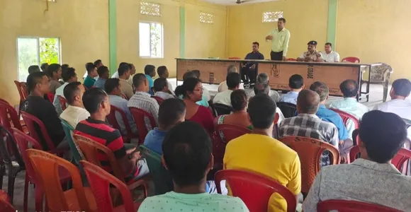 সোনাৰী চাপৰিৰ পৰিস্থিতি নিয়ন্ত্ৰণৰ বাবে মহকুমা প্ৰশাসনৰ সভা