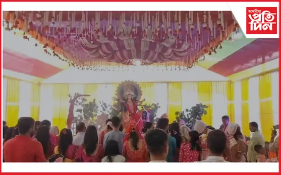 জামুগুৰিহাটৰ তৌভঙা বনিক সন্থাৰ উদ্যোগত দুৰ্গা পূজা উদযাপন