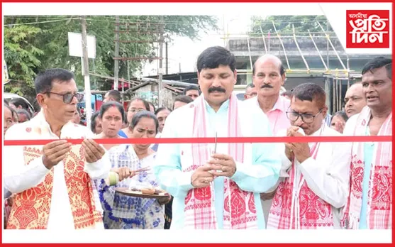 বনগাঁও দুৰ্গা পূজা ৰভাগৃহৰ আধাৰশিলা উদ্বোধন বিধায়ক ভৱেশ কলিতাৰ 