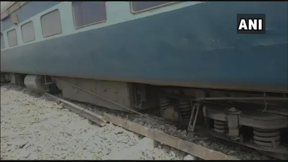 বিহাৰত লাইনচ্যুত যাত্ৰীবাহী ৰেল, আহত ৪