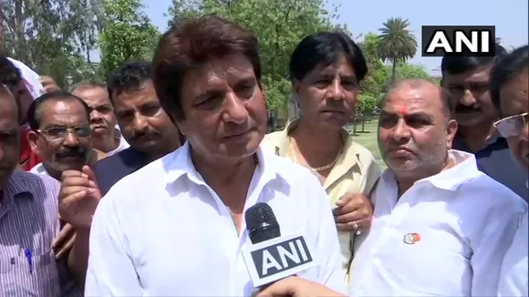 প্ৰিয়ংকাৰ প্ৰশংসাত পঞ্চমুখ ৰাজ বব্বৰ, ৰবাৰ্ট বাদ্ৰাই ইচ্ছা কৰিলেই ৰাজনীতিৰ দুৱাৰ খুলি দিব কংগ্ৰেছে