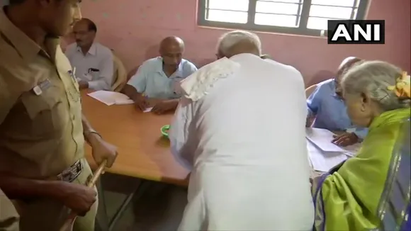 প্ৰাক্তন প্ৰধানমন্ত্ৰী এইচ ডি দেৱেগৌড়াৰ ভোটাধিকাৰ সাব্যস্ত