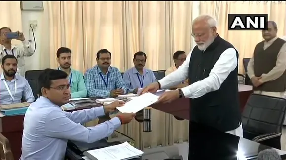 এনডিএ মিত্ৰজোঁটৰ নেতা-মন্ত্ৰীক সাক্ষাৎ কৰি মনোনয়ন দাখিল প্ৰধানমন্ত্ৰী নৰেন্দ্ৰ মোডীৰ, VIDEO