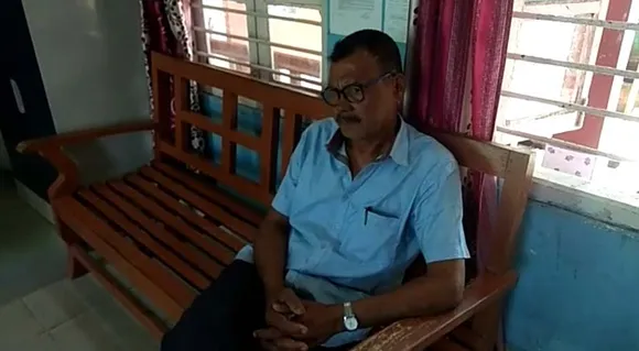 নিচাসক্ত প্ৰিজাইডিং বিষয়াঃ নিৰ্দিষ্ট প্ৰাৰ্থীক ভোট দিবলৈ কৈ আৰক্ষীৰ হাতত আটক প্ৰবক্তা