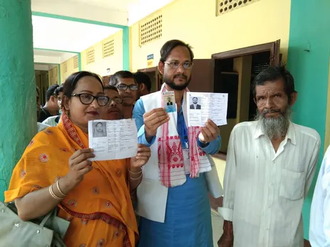 ভোটদান কৰিলে ধুবুৰীৰ অগপ প্ৰাৰ্থী জাবেদ ইছলামে