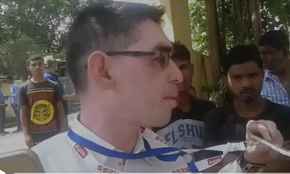 ধৰ্মপুৰৰ এটা ভোট কেন্দ্ৰত সাংবাদিকৰূপী শিক্ষকৰ প্ৰবেশৰ অপচেষ্টাক লৈ উত্তপ্ত পৰিস্থিতি