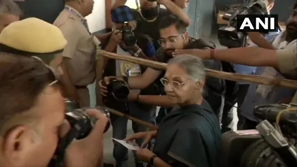 পুৱাই ভোটদান দিল্লীৰ প্ৰাক্তন মুখ্যমন্ত্ৰী শীলা দীক্ষিতৰ