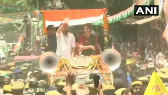 মিজৰাপুৰত কংগ্ৰেছ নেত্ৰী প্ৰিয়ংকা গান্ধীৰ ৰোড শ্ব’… VIDEO