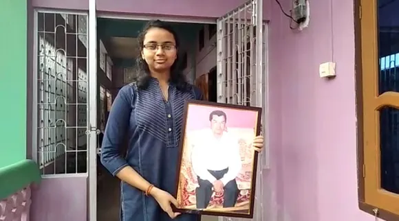 ফলাফল পায়েই উচুপি উঠিল মেঘাশ্ৰী, মনত পেলালে প্ৰয়াত পিতৃক