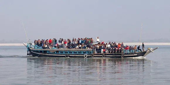 মাজুলীত লুইতৰ বুকুত সন্ধানহীন কিশোৰ...