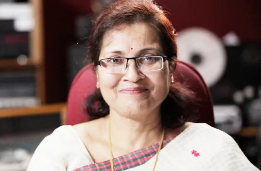 বিশিষ্ট  অভিনেত্ৰী  মলয়া গোস্বামীলৈ ‘গুৰুজী যোগেশ শৰ্মা বঁটা ২০১৯’