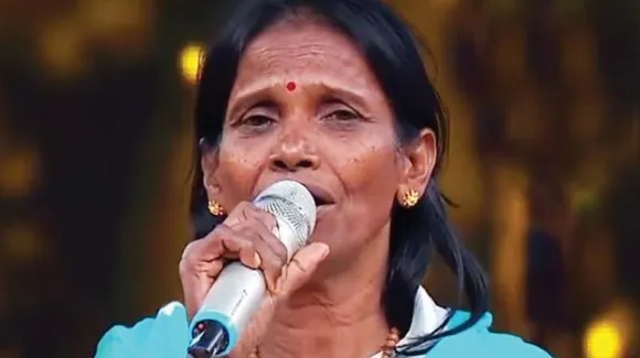 শ্বাহৰুখ খানৰ ছুপাৰহীট ছবিৰ গীত গাই হৃদয় জিনিলে ৰাণু মণ্ডলে, চাওঁক ভাইৰেল  VIDEO…