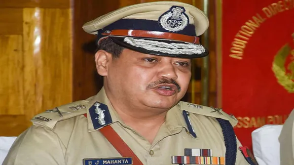 প্ৰাপ্ত বয়স্ক ল’ৰা-ছোৱলীয়ে প্ৰেম কৰিবইঃপতি-পত্নীৰ কাজিয়াৰ গোচৰ ৰুজু নকৰে অসম আৰক্ষীয়ে- ডিজিপি ভাস্কৰজ্যোতি মহন্ত