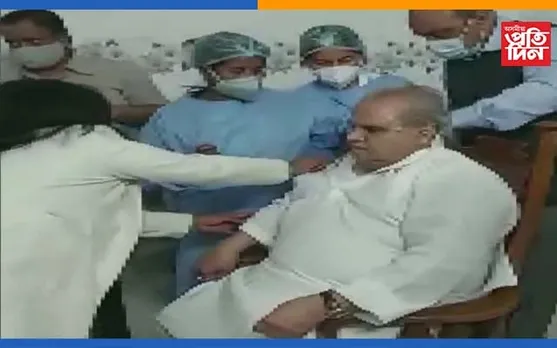 কোভিড ভেকচিন ল’লে মেঘালয়ৰ ৰাজ্যপাল সত্য পাল মালিকে…