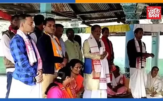নামঘৰত সেৱা লৈ মনোনয়ন দাখিলৰ বাবে যাত্ৰা অমীয় কুমাৰ ভূঞাৰ…