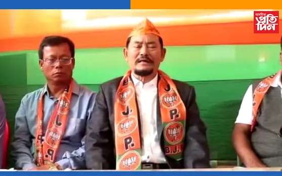 মাজুলীত নিৰ্দলীয় প্ৰাৰ্থী প্ৰাক্তন মন্ত্রী পদ্মেশ্বৰ দলেই মনোনয়ন উঠাই লৈ বিজেপিত কৰিলে যোগদান…