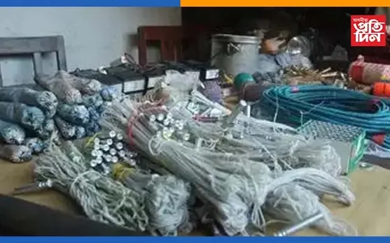 বৰ্ণিহাটত বৃহৎ পৰিমানৰ জিলেটিন ষ্টিক আৰু ডেট’নেটৰ জব্দ, কামৰূপৰ নগৰবেৰাৰ চোৰাং সৰবৰাহকাৰী আটক…