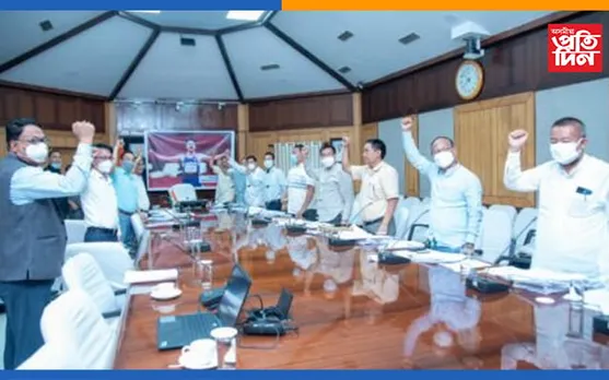 স্বৰ্ণ জয়ী নীৰজ চোপ্ৰালৈ ১ কোটি টকাৰ পুৰস্কাৰৰ ঘোষণা মণিপুৰৰ মুখ্যমন্ত্ৰীৰ…