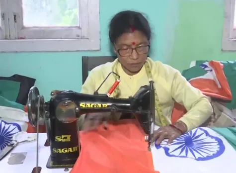 সন্মুখত গণৰাজ্য দিৱসঃ  ১১.২লাখ টকাৰ ৰাষ্ট্ৰীয় পতাকাৰে সাজু অসম খাদী ব’ৰ্ড…