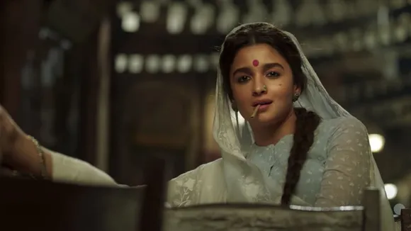 মুক্তি লাভ কৰিলে বহু চৰ্চিত ছবি গংগুবাই কাঠিয়াবাড়ী, প্ৰথম দিনতেই আয় কৰিলে কোটি কোটি টকা