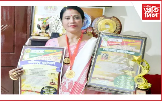 ঢকুৱাখনাৰ লোক শিল্পী  মিনু দাস বৰালৈ “মহীয়সী  নাৰী” সন্মান