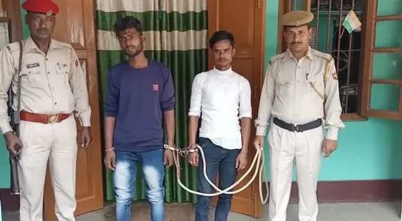 যোৰাবাটত অবৈধ চুপাৰী সহ এখন বাহন জব্দ,আটক দুজন