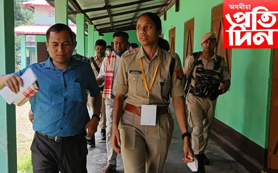 মৰিগাঁৱৰ গুণোৎসৱত বিদ্যালয়ত পৰ্যৱেক্ষণ মৰিগাঁও DC আৰু SP আৰু ADCৰ…