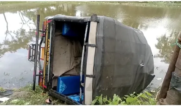 মানকাচৰত ভয়ংকৰ পথ দুর্ঘটনা, গুৰুতৰভাৱে আহত ৯জনকৈ লোক…