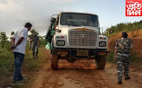 মেৰাপানীত জব্দ দুখন চোৰাং ইউৰিয়া ভৰ্তি ট্ৰাক,আটক ৮…
