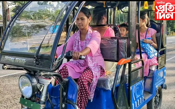 ই-ৰিক্সা চলাই পৰিয়াল পোহপাল দিছে ভাৰতী বনিয়াই…
