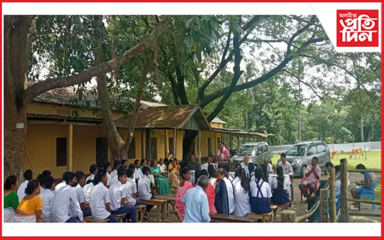 পূৱ নলবাৰীত গছৰ তলত শৈক্ষিক সভা: ১০০% ফলাফল লাভৰ প্ৰচেষ্টা…