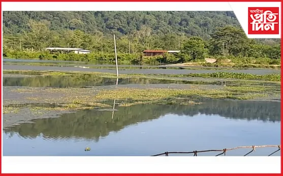 নামৰূপৰ চাইক্য গাঁৱত থকা  শিল খাদানৰ পুখুৰী সমূহ  মৰণফাণ্ডত পৰিণত