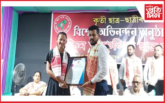 নিজৰ মাতৃভাষাক সন্মান জনোৱা উচিত: মাকুমত শংকৰজ্যোতি বৰুৱা