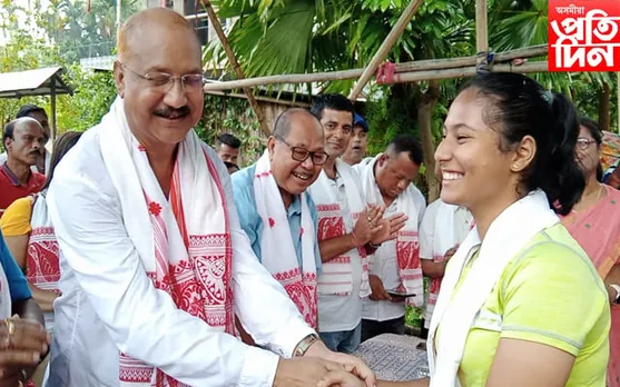 লিডু স্পৰ্টছ একাডেমীৰ দ্বাৰা সদৌ অসম আন্তঃজিলা বক্সিং চেম্পিয়নশ্বীপৰ প্ৰায় একুৰি বটাঁবিজয়ীক বিপুল সম্বৰ্ধনা…