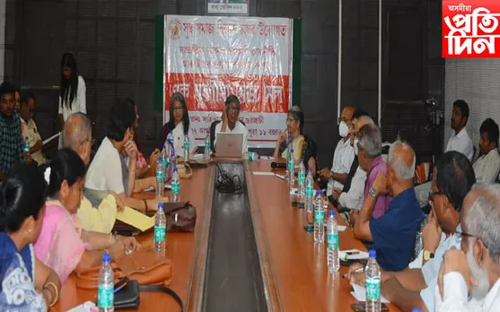 চৰকাৰৰ ভাষা নীতিয়ে ধ্বংস কৰিব মাতৃ ভাষা আৰু শিক্ষা ব্যৱস্থা, অন্ধকাৰ নমাব কন্যা শিক্ষাৰ্থীলৈ…