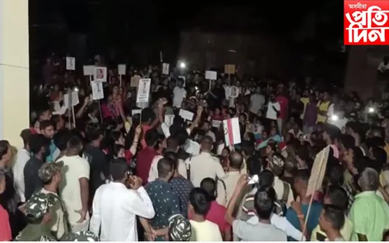 ছাত্ৰী ধৰ্ষণ-হত্যাকাণ্ড! দোষীক ফাঁচী দিয়াৰ দাবীত উত্তাল লামডিং, আৰক্ষী-প্ৰতিবাদকাৰীৰ মাজত হতাহতি