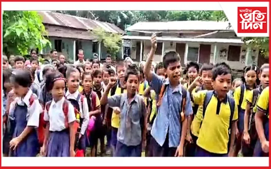 শিক্ষক বদলিকৰণকলৈ উত্তাল বৰবাৰী জনজাতি বিদ্যালয়