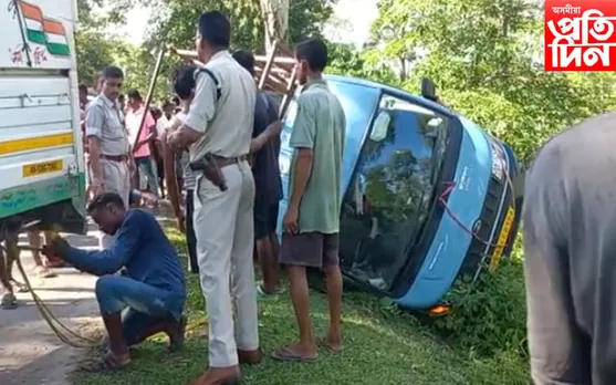 ওৰাঙত পথ দুৰ্ঘটনা, গুৰুতৰভাৱে আহত ১৩ গৰাকী ফুটবল খেলুৱৈ…