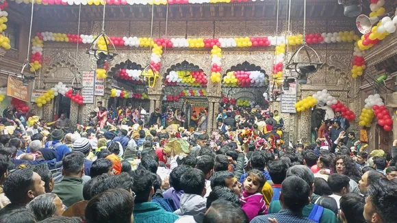 banke-bihari-mandir-trust-bill-2025-approved-by-up-governor hindi zxc