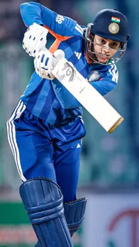 Smriti Mandhana record 10 thousand runs international cricket hindi news