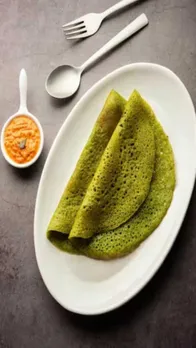 Broccoli Spinach Cheela