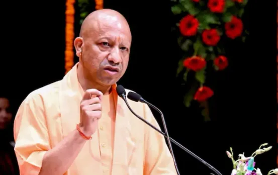 CM Yogi: CM योगी देंगे माफिया मुख्तार से खाली कराई गई जमीन पर बने 72 EWS फ्लैट्स की चाबी, गरीबों को मिलेगा नया आशियाना